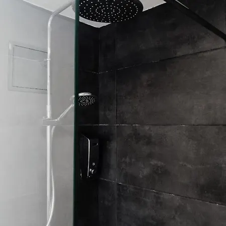 Homeforguest Island 201 Modern & Minimalist *