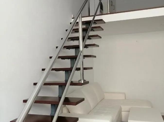 Homeforguest Island 201 Modern & Minimalist *