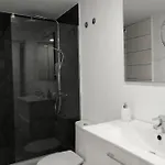 Homeforguest Island 201 Modern & Minimalist Apartment *