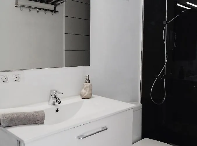 Homeforguest Island 201 Modern & Minimalist * 圣克鲁斯-德特内里费
