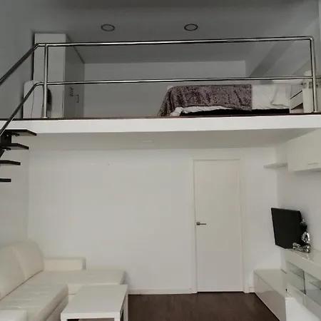 Homeforguest Island 201 Modern & Minimalist Apartman *